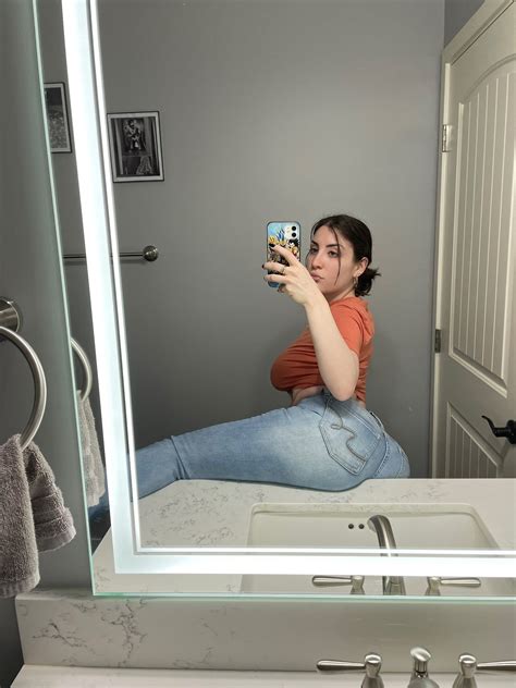 Samantona (saiiyansam aka Samantha Gonzalez)'s New Videos.